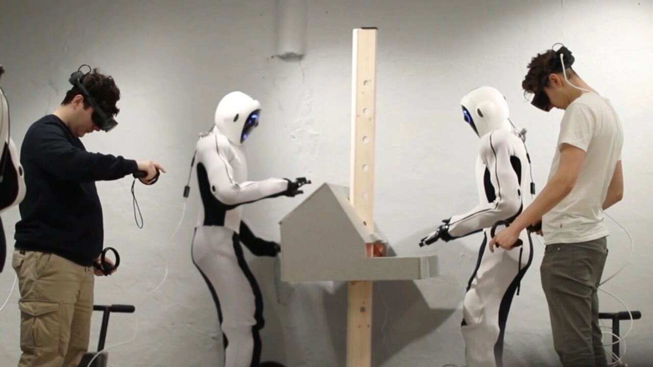 سوف يقوم بالأعمال المنزلية! تم طرح الروبوت الآلي NEO Beta من النوع المنزلي!